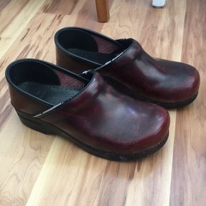 Oxblood Leather Danskos sz 41